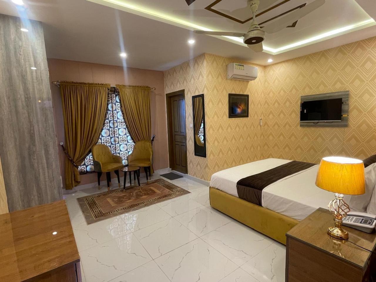 Hotel Croydon International Равалпинди Екстериор снимка