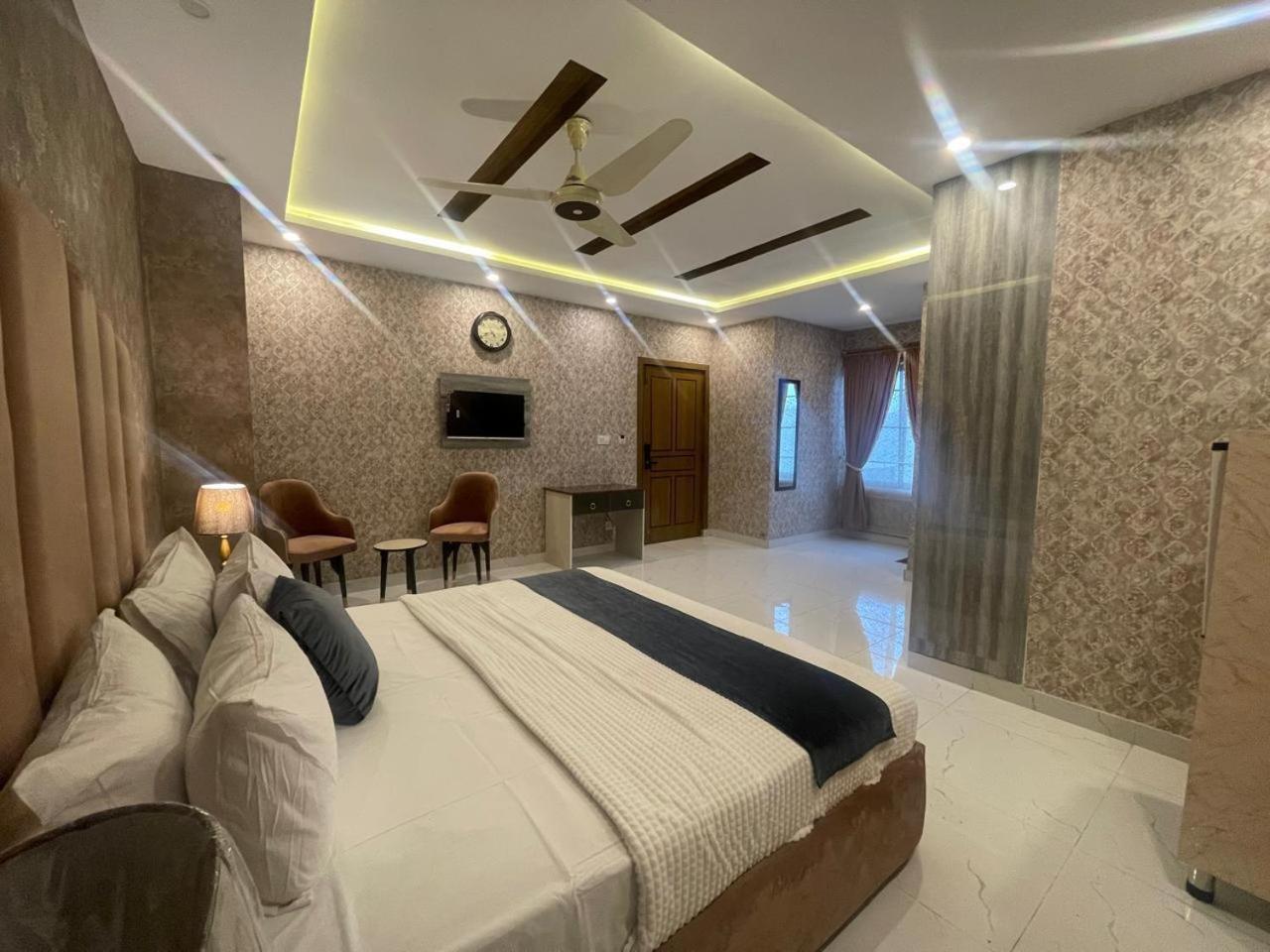 Hotel Croydon International Равалпинди Екстериор снимка