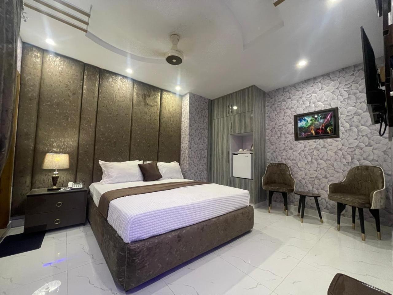 Hotel Croydon International Равалпинди Екстериор снимка